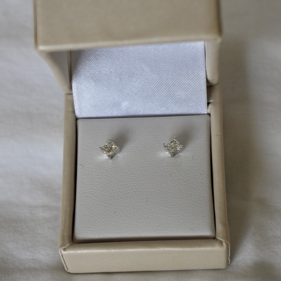 Princess cut diamond earrings for sale. White gold. Have never been worn. - Picture 1 of 3